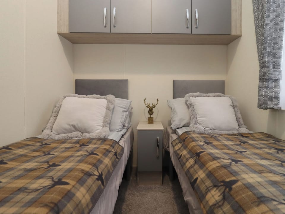 Cottage | 2 bedrooms, individually decorated, individually furnished, free WiFi