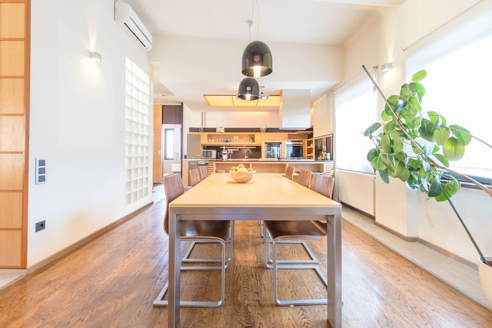 Venus Apartments - Quiet &Spacious Penthouse City Centre | In-room dining