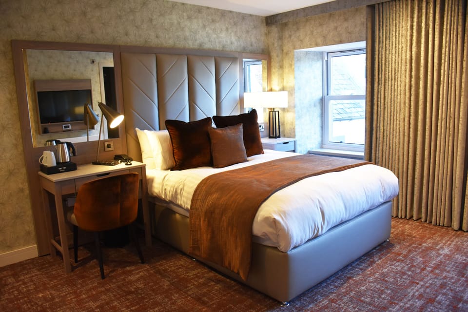 Desk, iron/ironing board, free WiFi, bed sheets