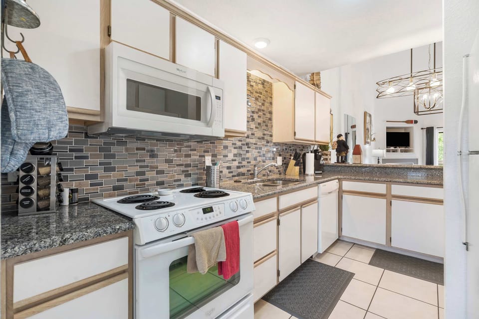Condo, Multiple Beds, Balcony, Garden View (Nantucket at the Pointe) | Private kitchen | Coffee/tea maker