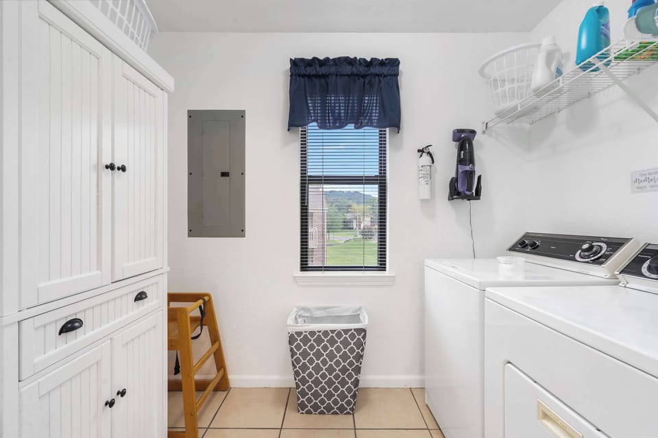 Condo, Multiple Beds, Balcony, Garden View (Nantucket at the Pointe) | Interior