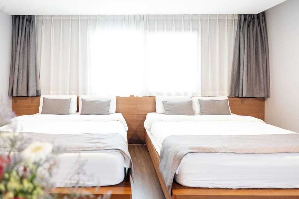Premium Corner Suite Bed | Individually decorated, individually furnished, free WiFi, bed sheets