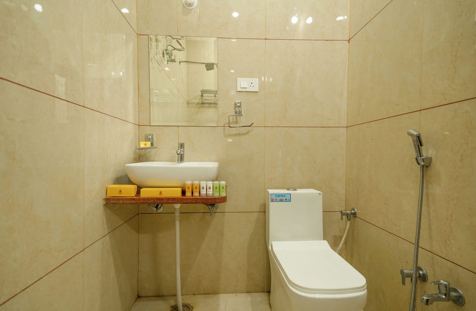 Superior Double Room | Bathroom