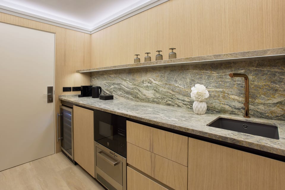 Penthouse, 2 Bedrooms (Suite) | Private kitchen | Espresso maker, electric kettle