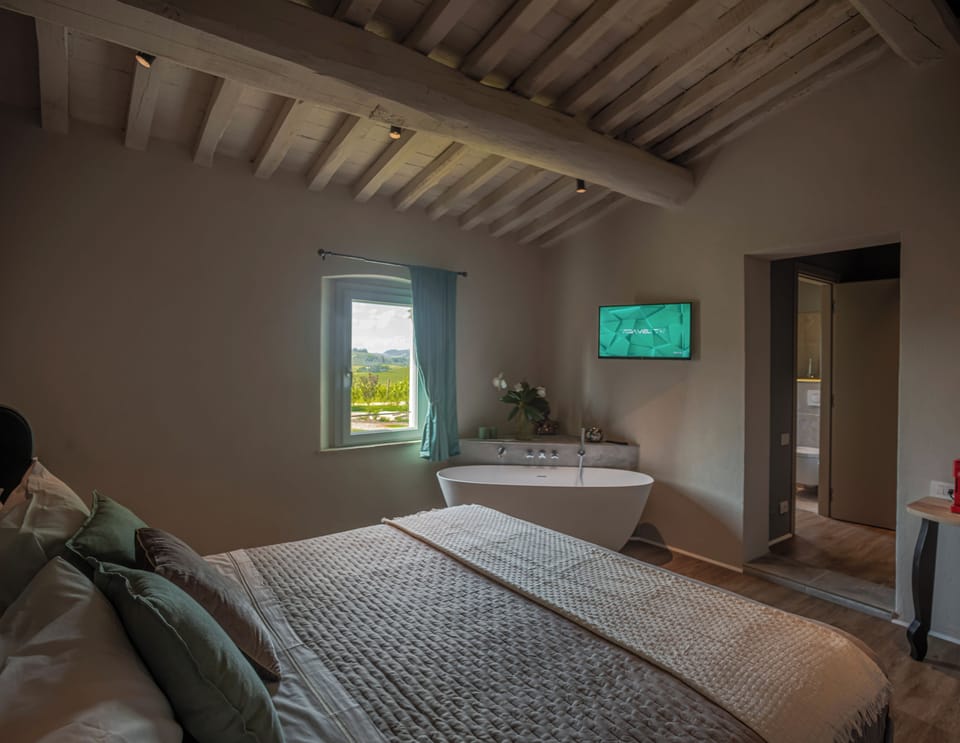 Deluxe Double Room, Bathtub, Vineyard View | 6 bedrooms, hypo-allergenic bedding, down comforters, in-room safe