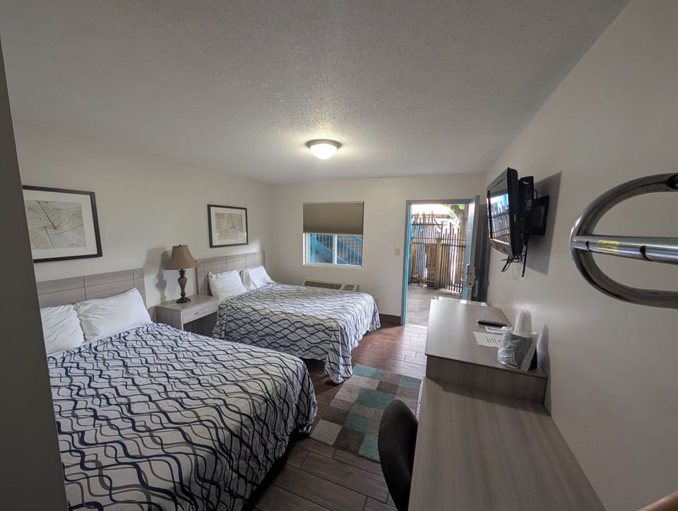 Classic Double Room, 2 Double Beds (Exterior) | WiFi (free), bed sheets
