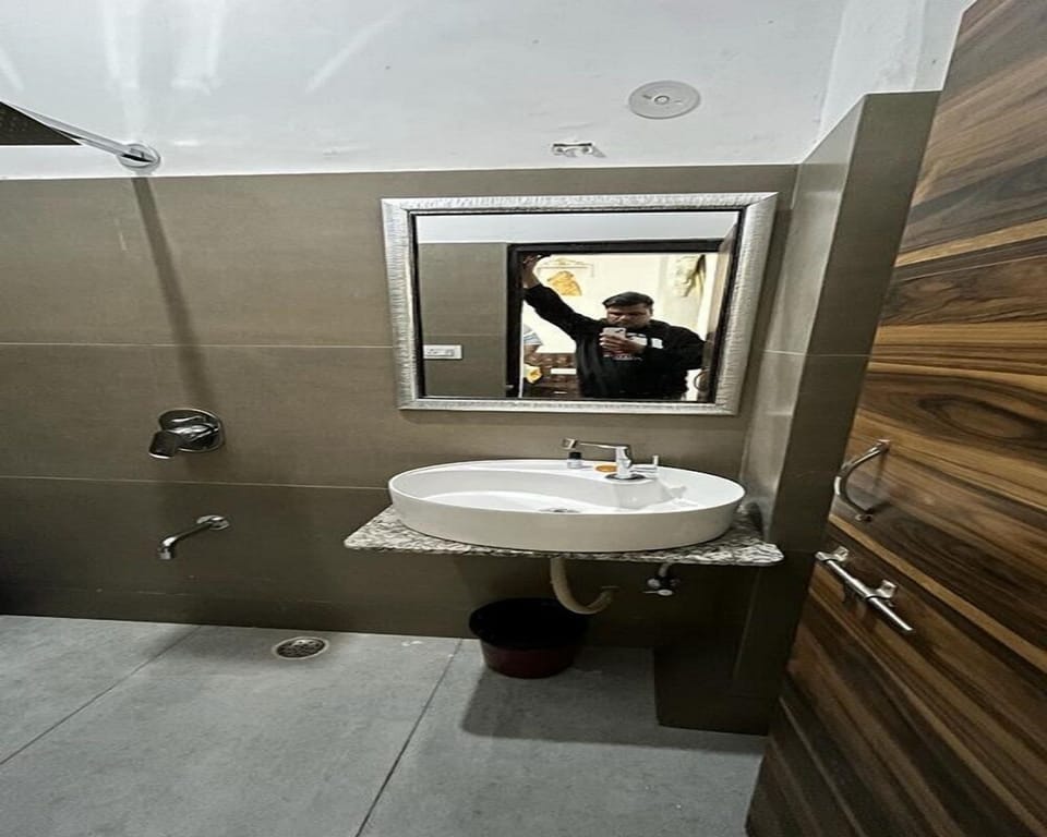 Luxury Room | Bathroom