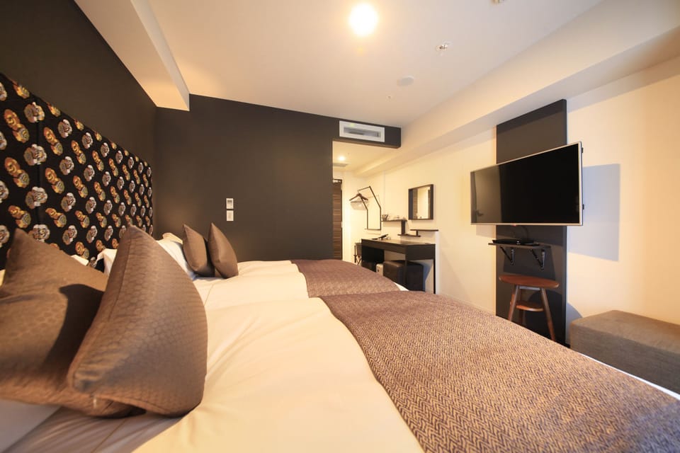 Standard Twin Room -Non Smoking (2 Semi-double Bed) | Premium bedding, blackout drapes, WiFi (free), bed sheets