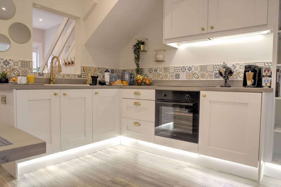 House | Private kitchen | Fridge, microwave, oven, stovetop