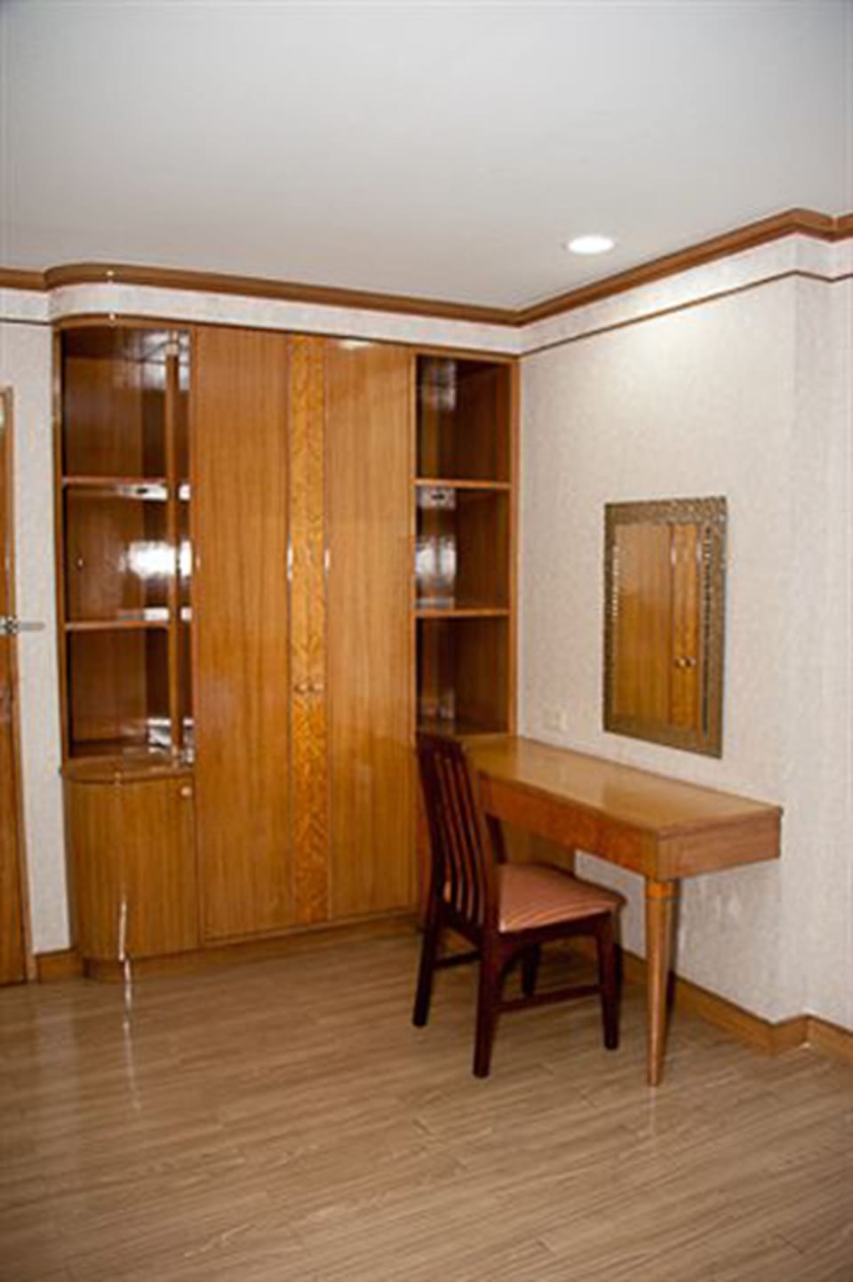 Studio, 1 Bedroom | Desk