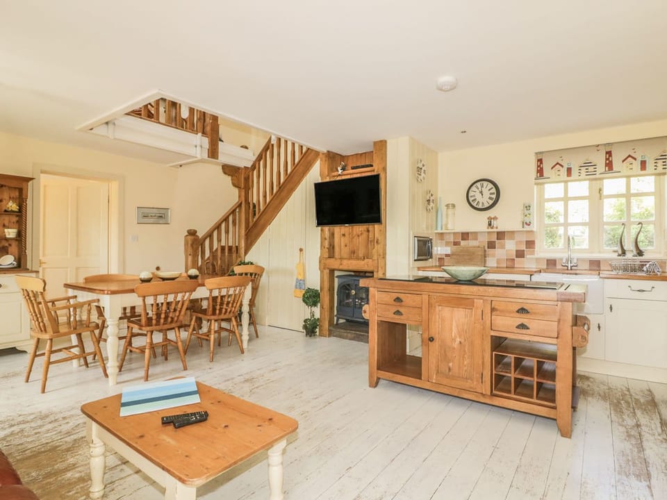 Cottage | Interior