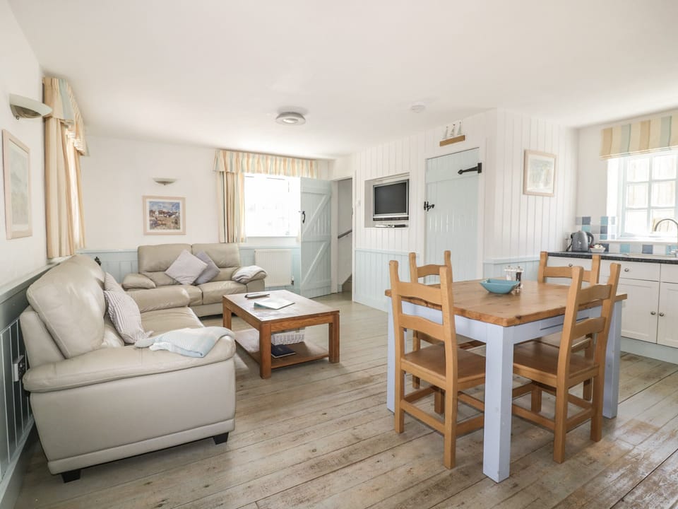 Cottage | Living area