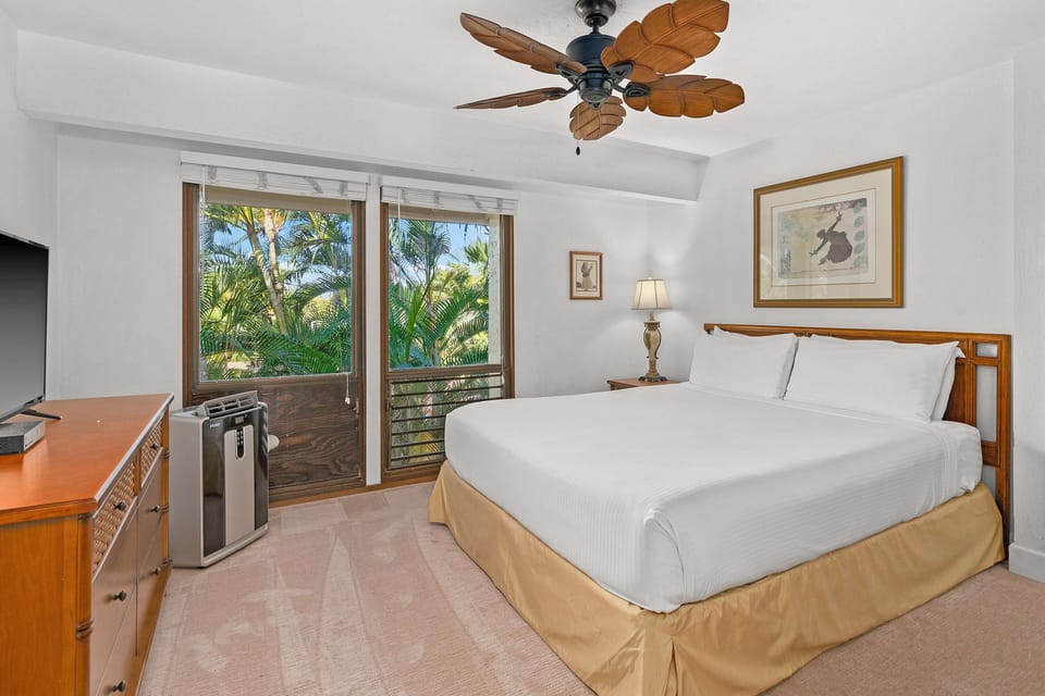 In-room safe, individually decorated, individually furnished, desk