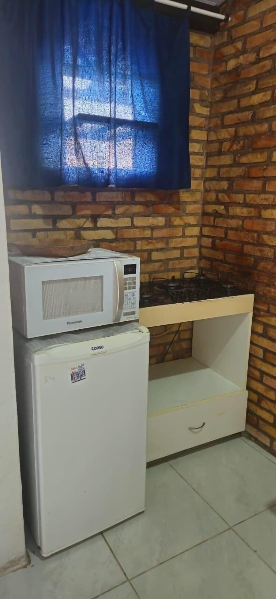Luxury Studio Suite | Desk, laptop workspace, iron/ironing board, free WiFi