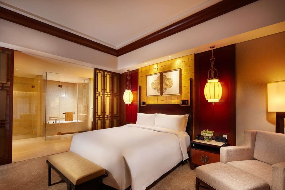 Deluxe Suite, 1 King Bed | 1 bedroom, premium bedding, down comforters, memory foam beds