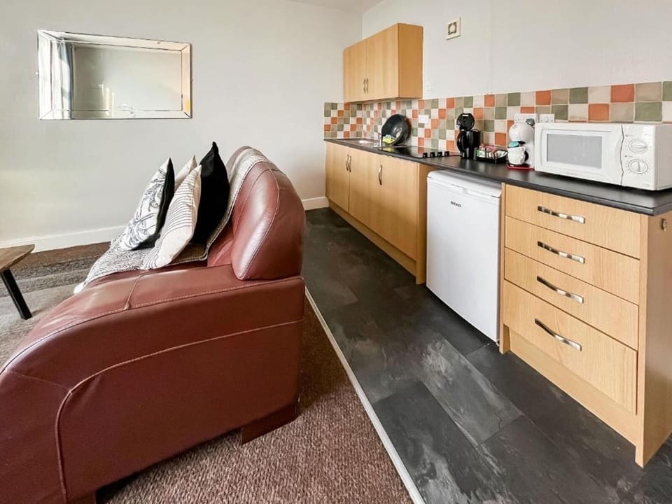 Apartment, 1 Bedroom (Pier View 3) | Private kitchen