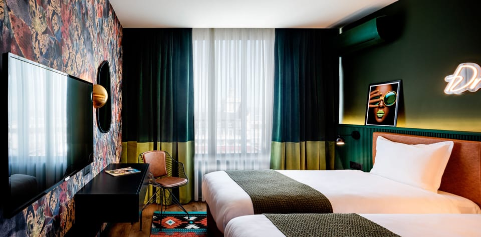 Deluxe Twin Room | Egyptian cotton sheets, premium bedding, memory foam beds, minibar
