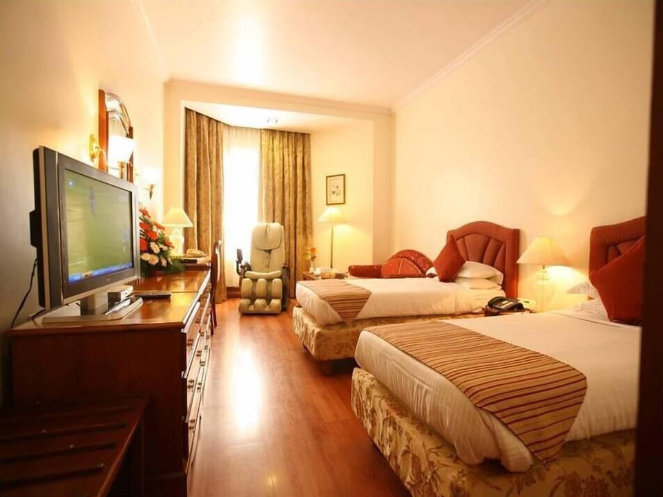 Deluxe Room, 1 King Bed | Egyptian cotton sheets, premium bedding, down comforters