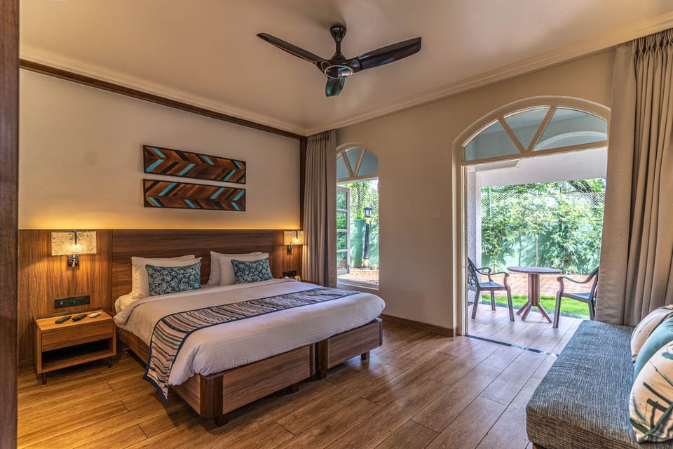 Premiere Room | Premium bedding, in-room safe, desk, blackout drapes
