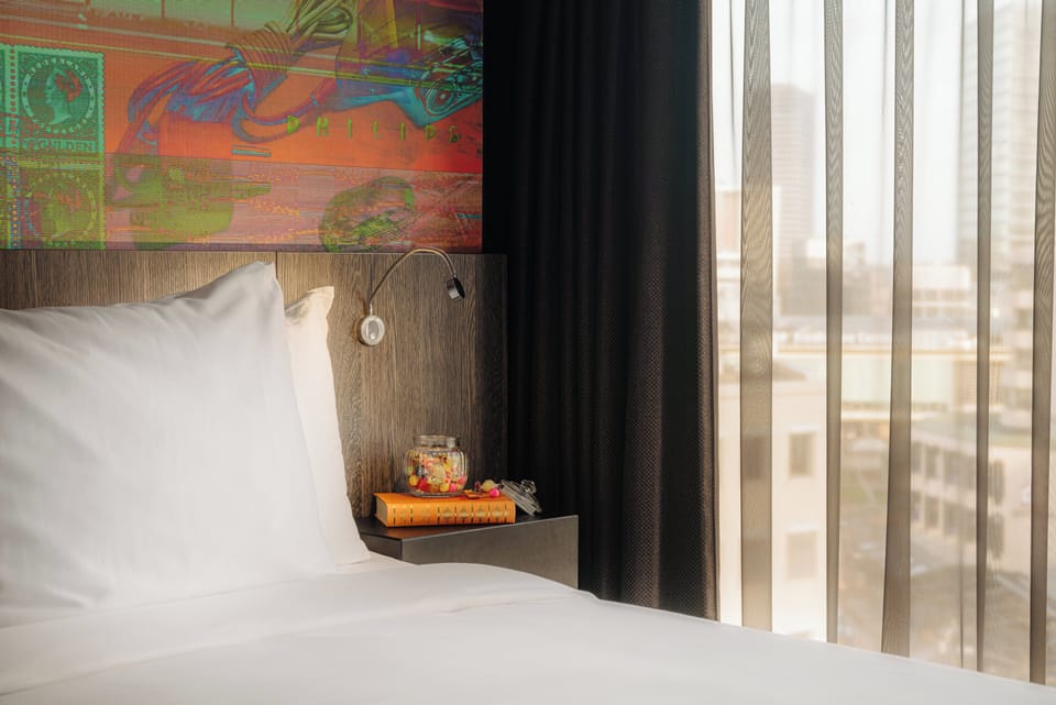 Comfort Room, 1 Double Bed | Premium bedding, in-room safe, desk, laptop workspace