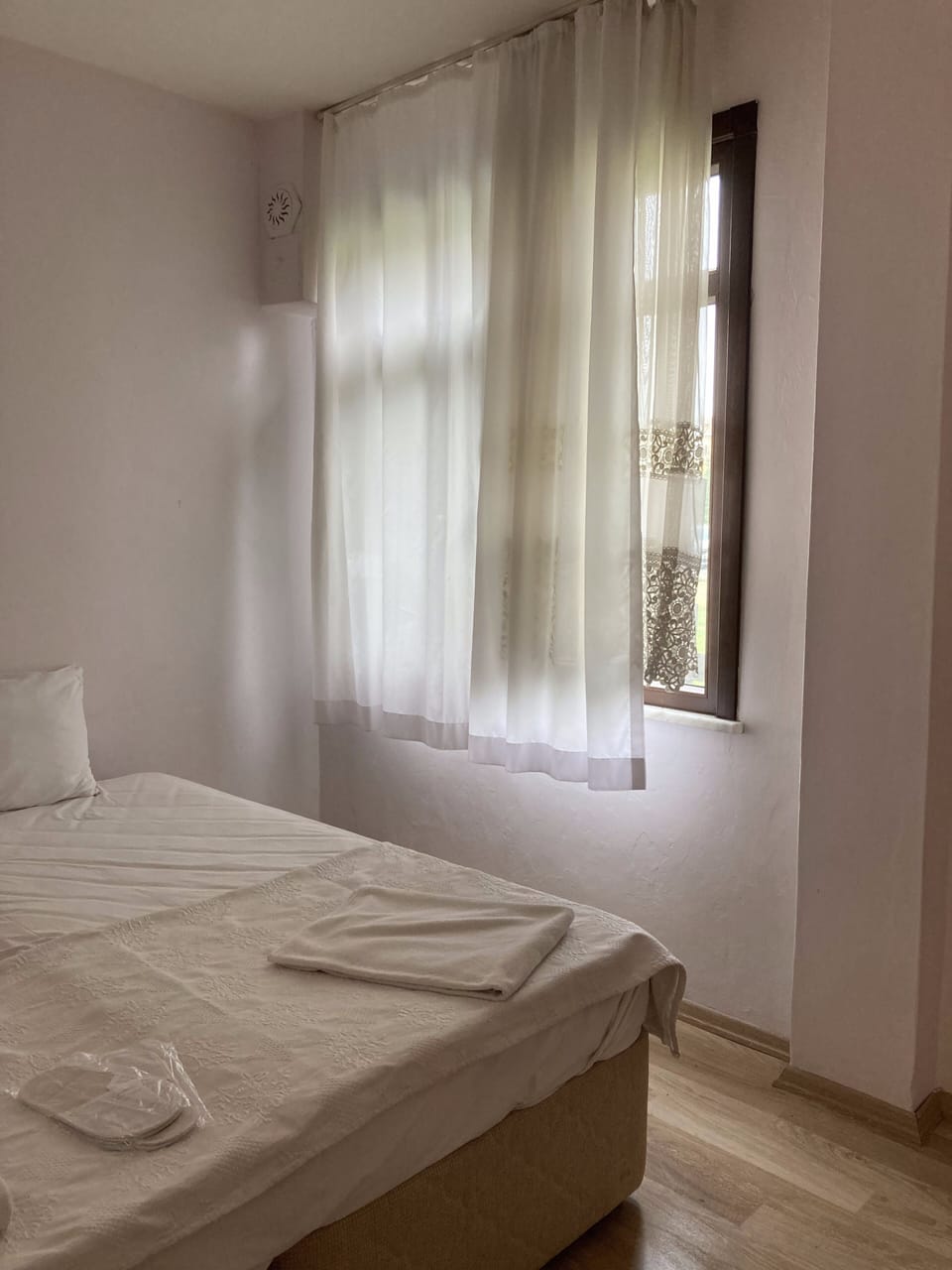 Executive Condo | 1 bedroom, minibar, free WiFi, bed sheets
