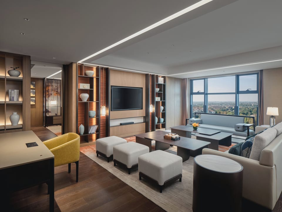 Suite, 1 Bedroom, Kitchen (Dining, Meeting Area) | 1 bedroom, premium bedding, down comforters, minibar