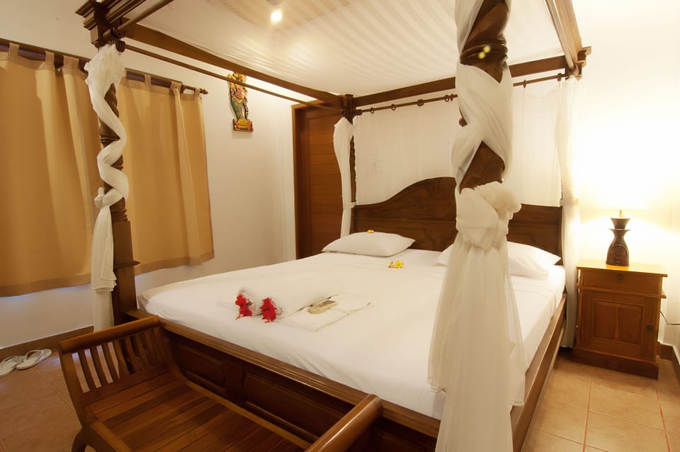 Deluxe Garden | Minibar, desk, iron/ironing board, free WiFi