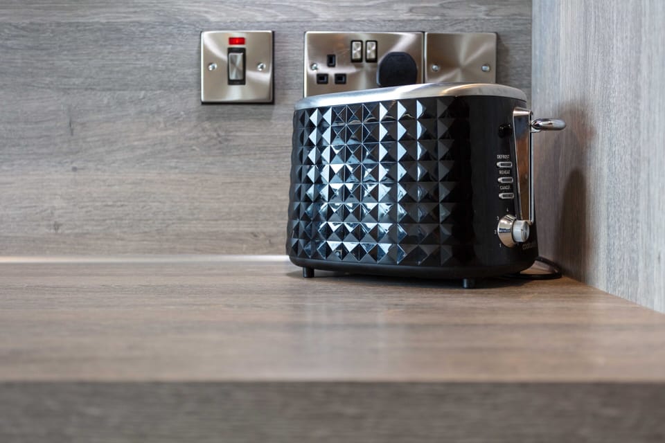 Signature Apartment | Private kitchen | Full-size fridge, microwave, oven, stovetop