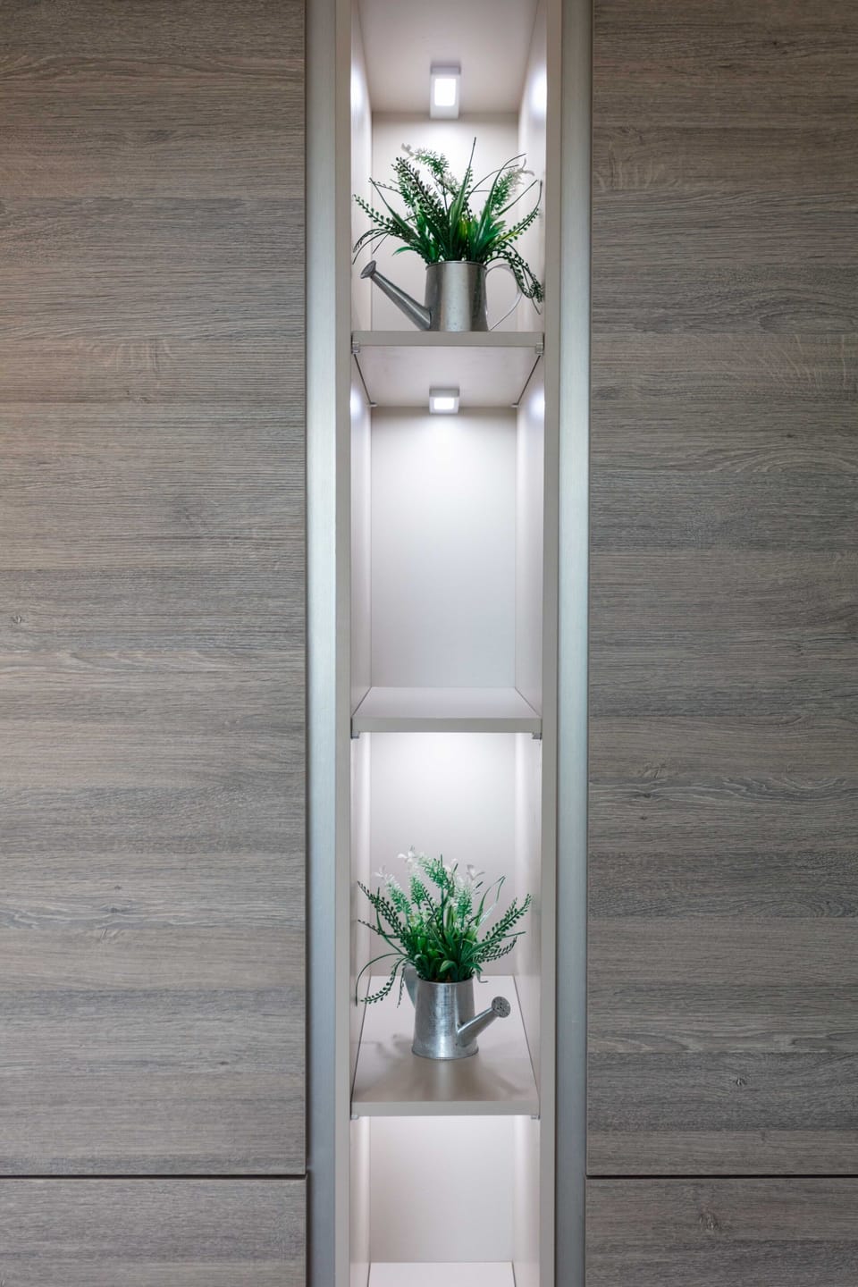 Signature Apartment | Private kitchen | Full-size fridge, microwave, oven, stovetop