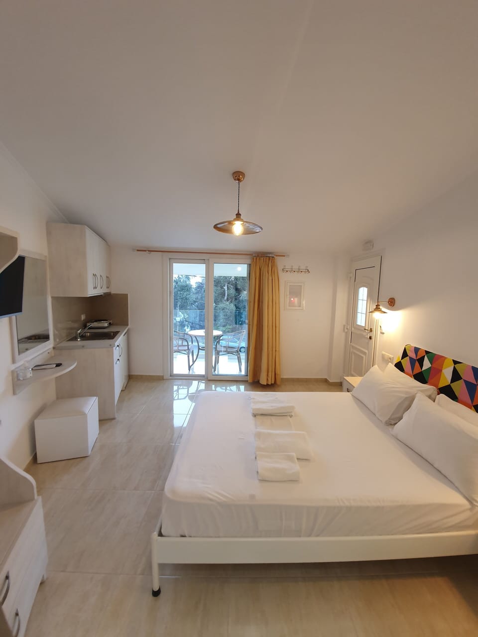 Deluxe Double Room | Premium bedding, minibar, in-room safe, soundproofing