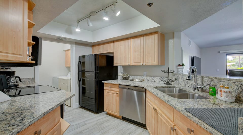 Apartment | Private kitchen | Full-size fridge, microwave, oven, cookware/dishes/utensils