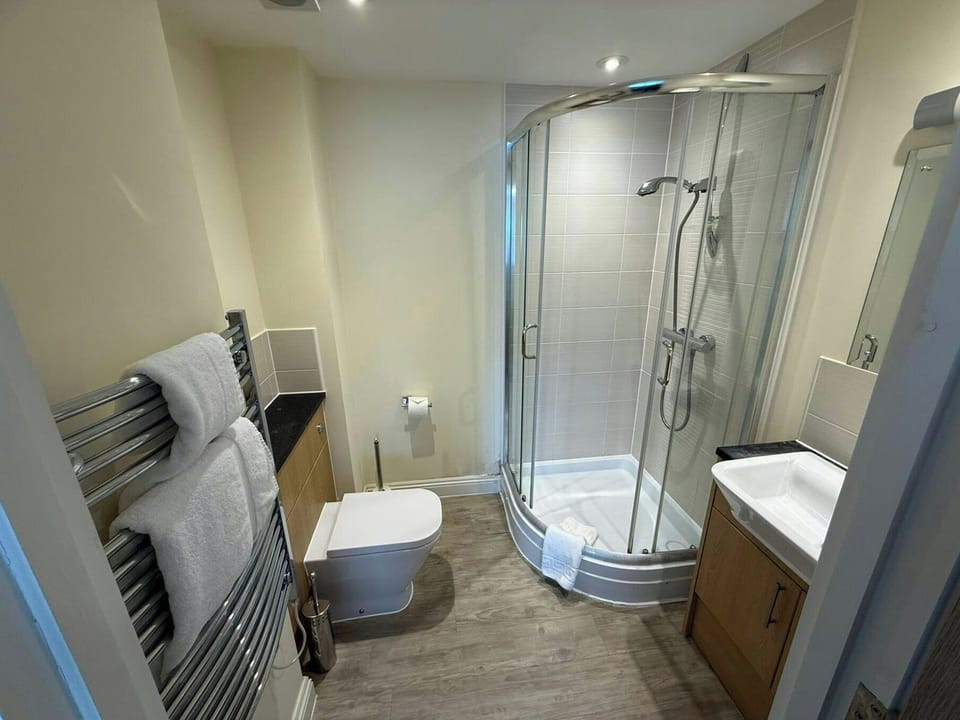 Bathroom shower