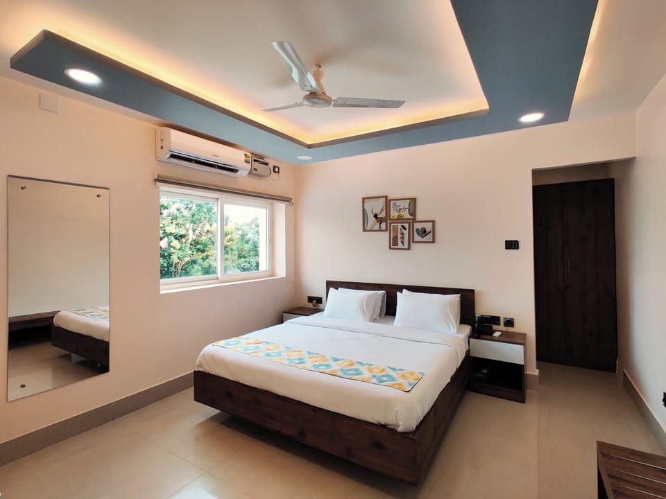 Classic Studio Suite | Laptop workspace, WiFi (free), bed sheets