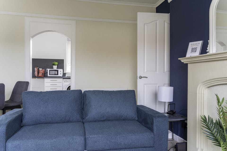House, Private Bathroom, Garden View | Lounge