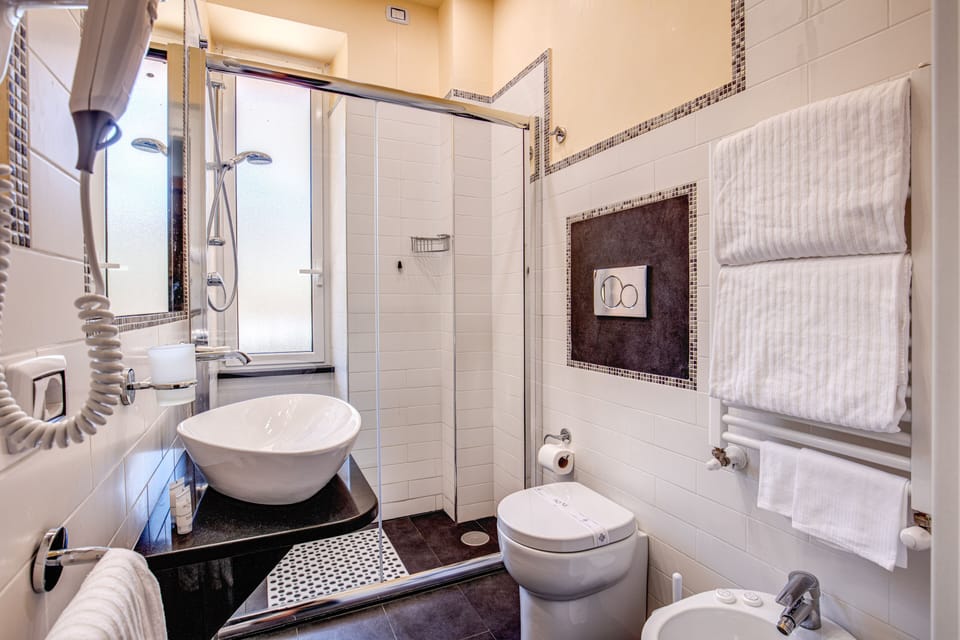 Quadruple Room | Minibar, in-room safe, desk, free WiFi