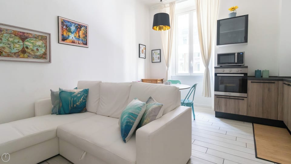 Apartment (1 Bedroom) | Interior