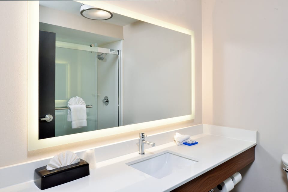 Hair dryer, towels