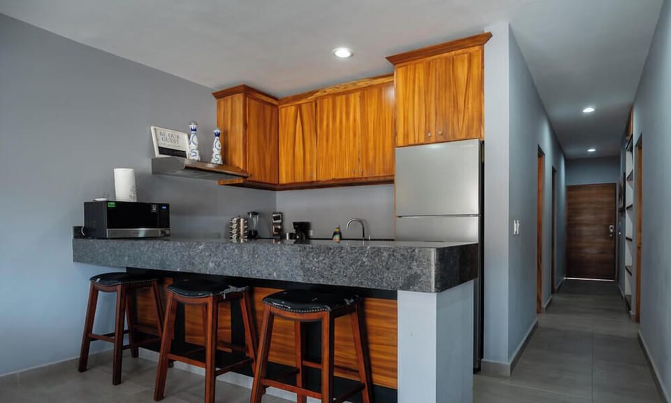 Comfort Apartment, 2 Bedrooms, Mountainside | Private kitchen | Coffee/tea maker, full-size fridge, microwave, oven