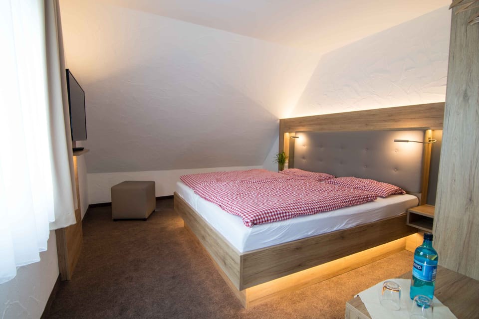 Comfort Double Room | Blackout drapes, soundproofing, free WiFi, bed sheets