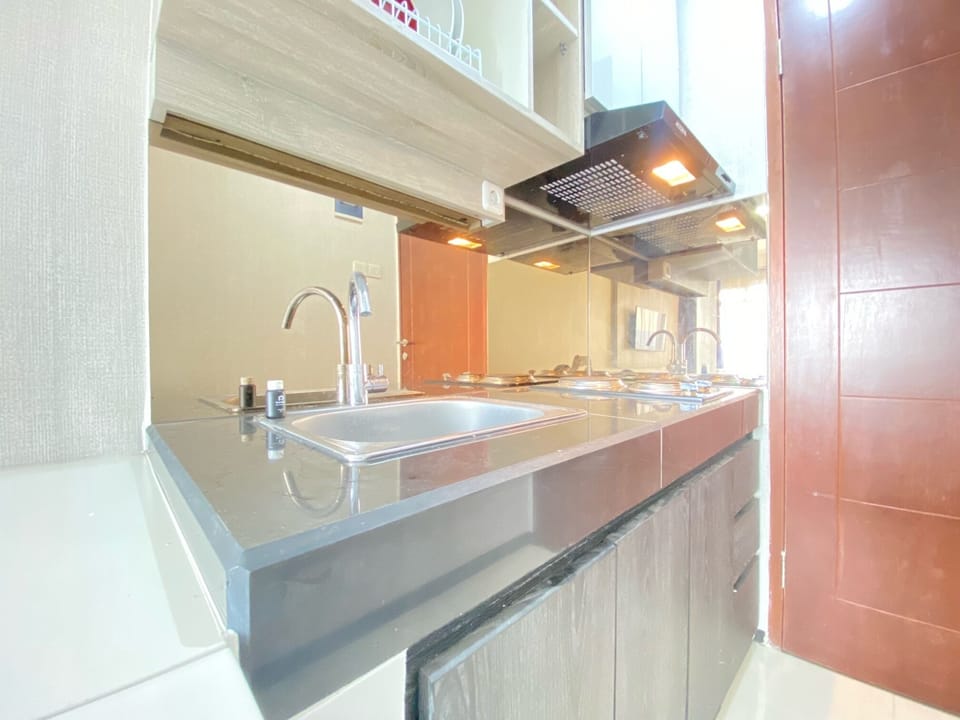 Apartment, 2 Bedrooms | Private kitchen | Fridge, cookware/dishes/utensils