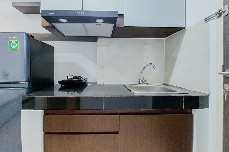 Apartment, 2 Bedrooms | Private kitchen | Fridge, stovetop, electric kettle, cookware/dishes/utensils