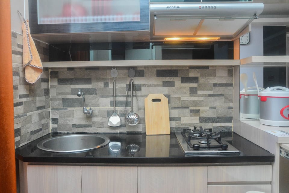 Apartment, 2 Bedrooms | Private kitchen | Fridge, cookware/dishes/utensils
