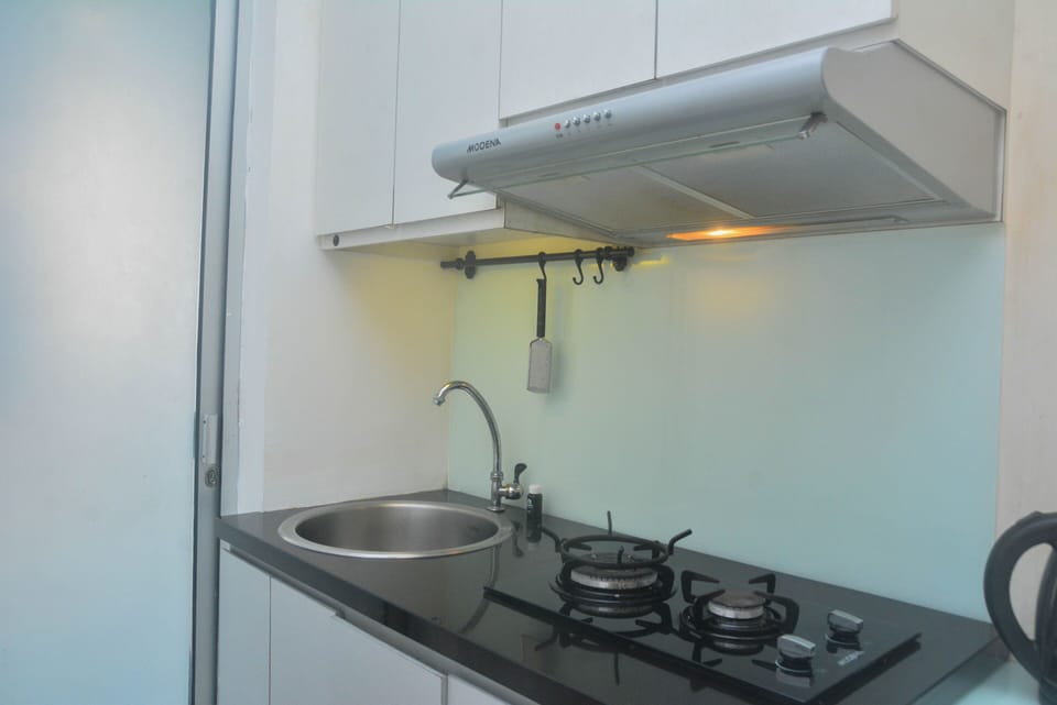 Apartment, 2 Bedrooms | Private kitchen | Fridge, cookware/dishes/utensils