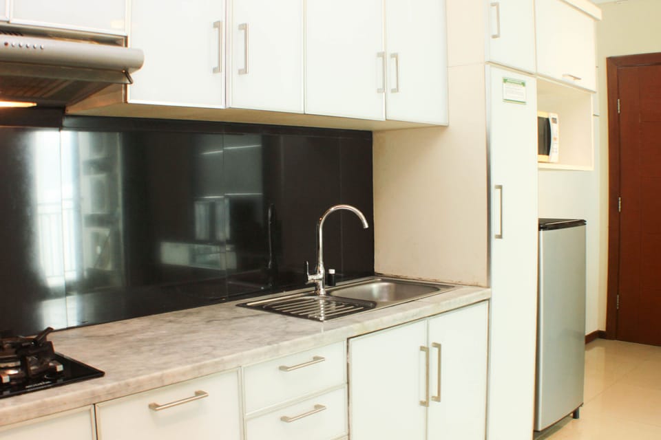 Apartment | Private kitchen | Fridge, cookware/dishes/utensils