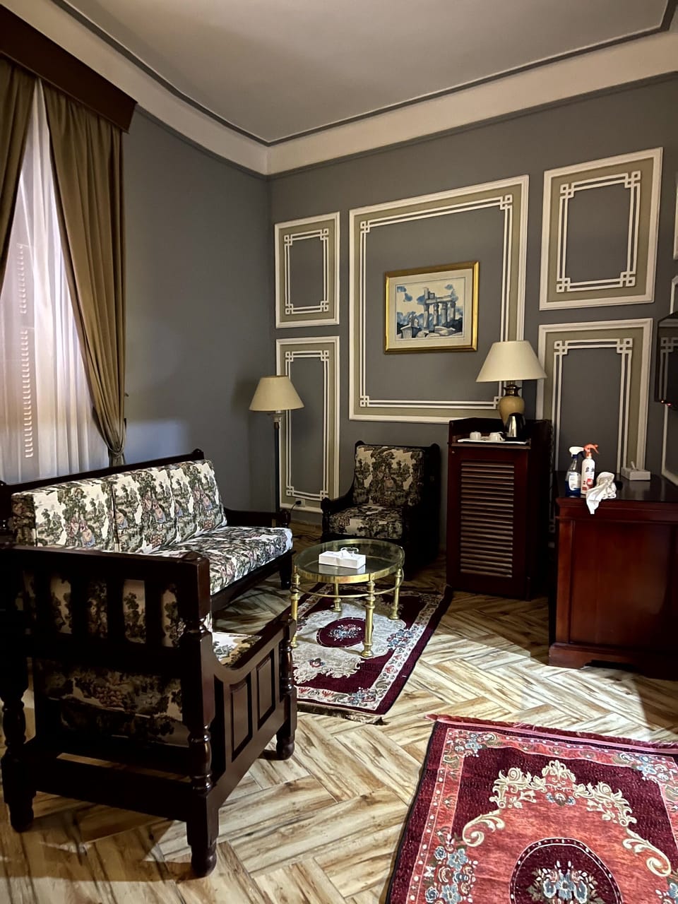 Junior Studio Suite | Living area | 43-inch flat-screen TV with satellite channels, TV