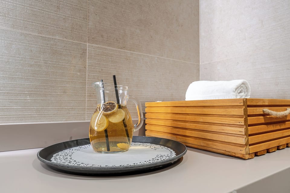 Sauna, steam room