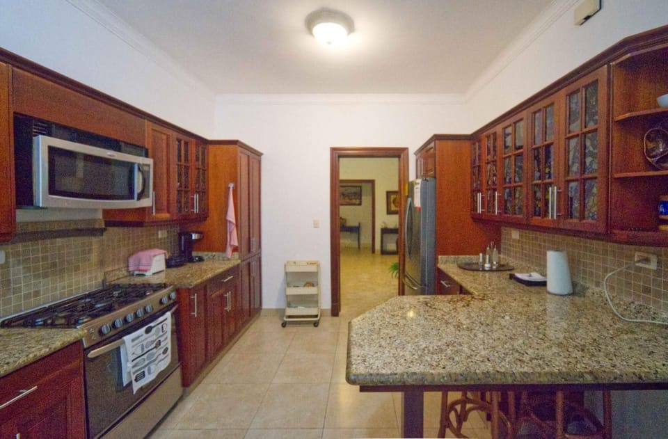 House, Smoking | 4 bedrooms, internet