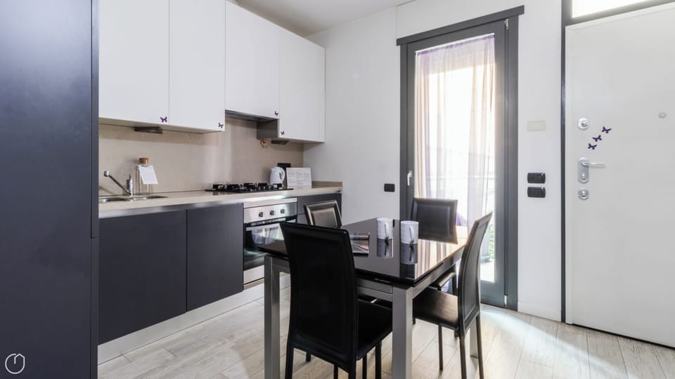 Apartment (1 Bedroom) | Interior
