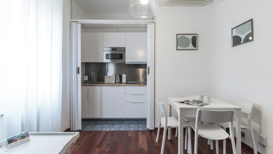 Apartment (1 Bedroom) | Interior