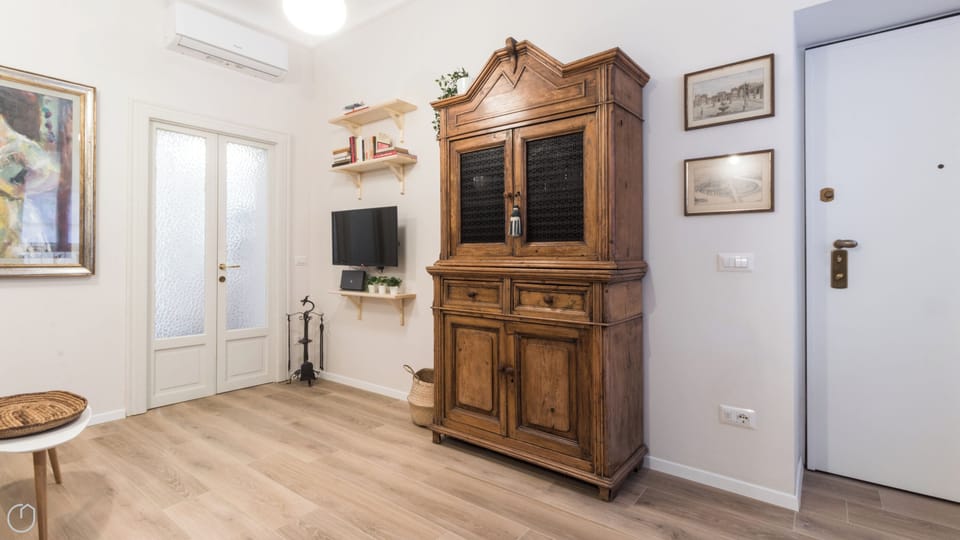 Apartment (1 Bedroom) | Interior